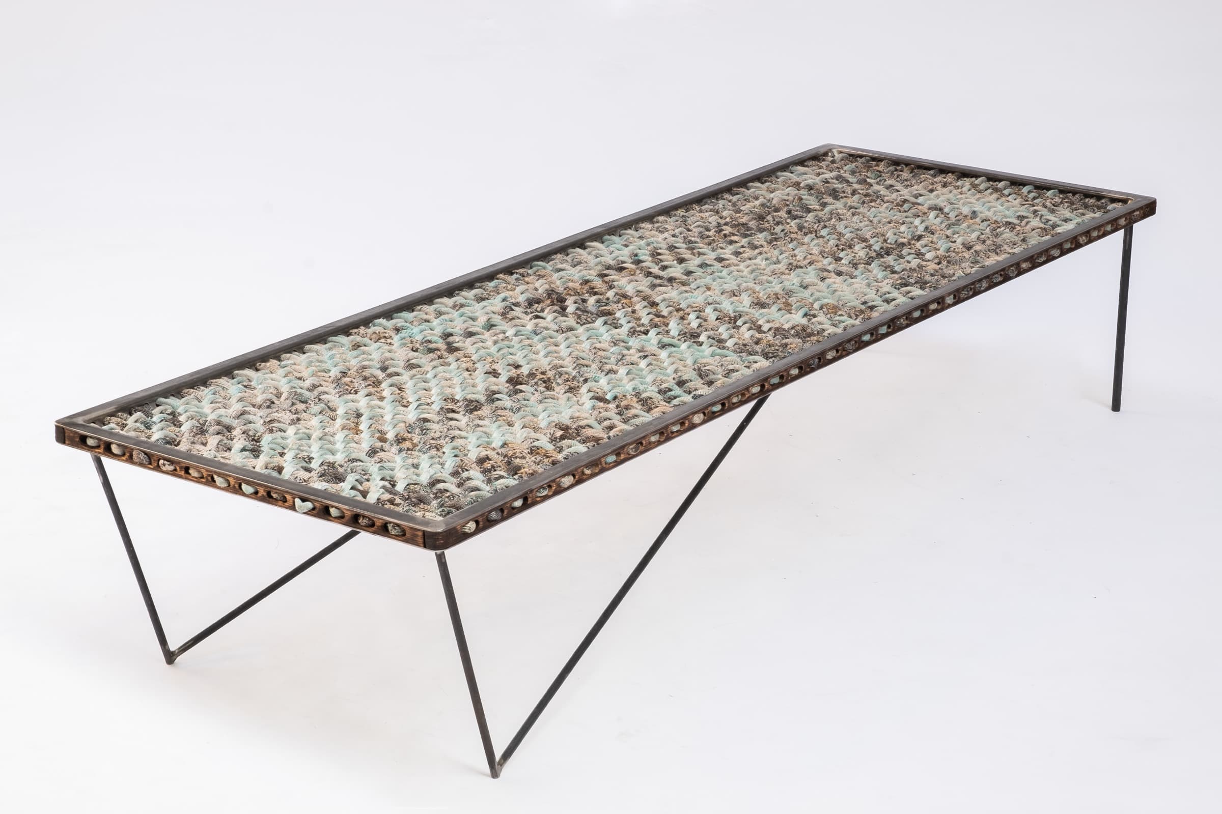 Bench — front view